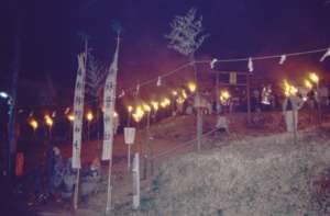 ���ɔR���鏼��