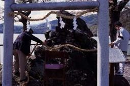 �՗�O���A���i�O���䋟��̒��A������ւ���