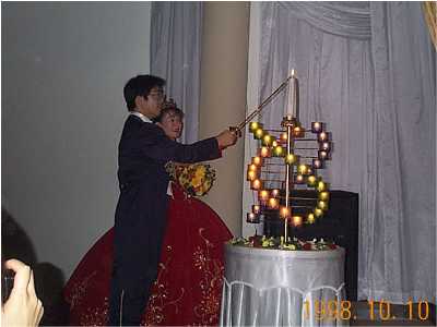 �Ō�ɑ傫�Ȃ낤�����ɉ΂�t���܂�