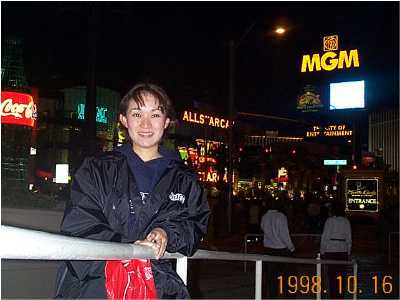 �o�b�N�ɂl�f�l�O�����h�z�e�������I