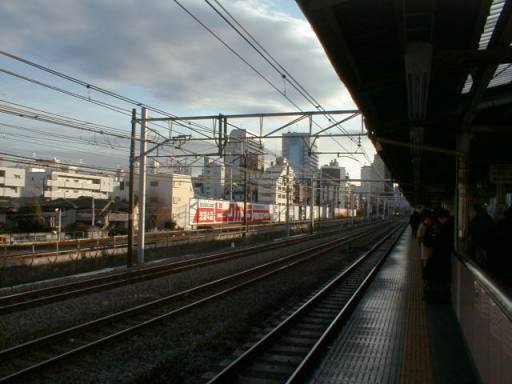 Platform at Shin-Ohkubo Station (East-Japan Railways Company's), Photo by K.Uchida
