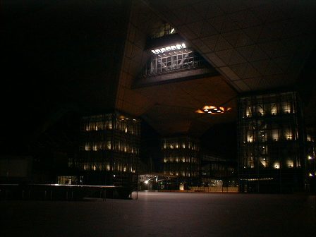 International Exhibition Center (in ARIAKE,Tokyo), Photo By Ukaz(25kB)